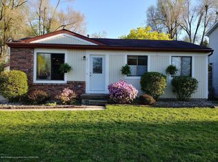2111 Desoto Dr, Lansing, MI 48911