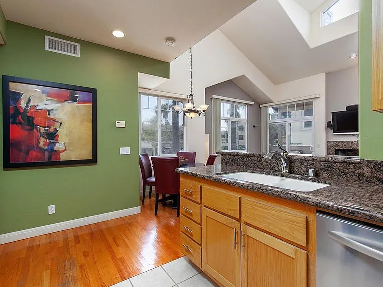 Kitchen (now white)