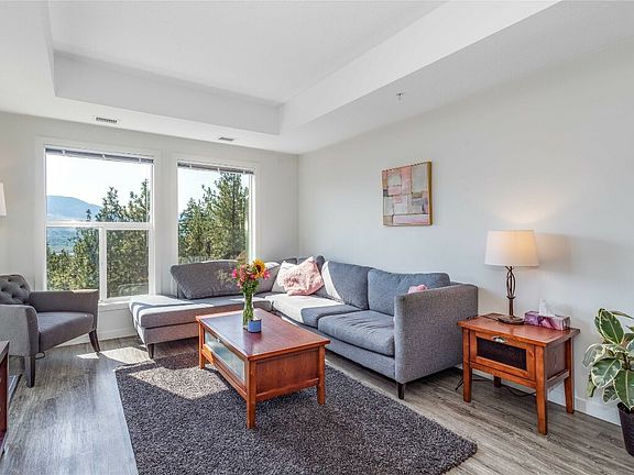 4th image of 935 Academy Way Unit 312