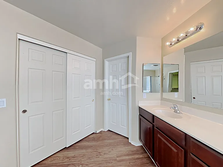 1517 S 115th Dr — Photo 13