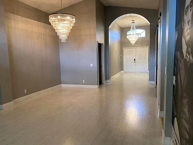3 bed, 2.0 bath, $4,100 — Photo 3
