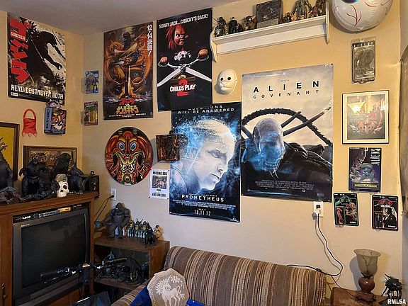 5th image of 5281 Country Club Rd #2