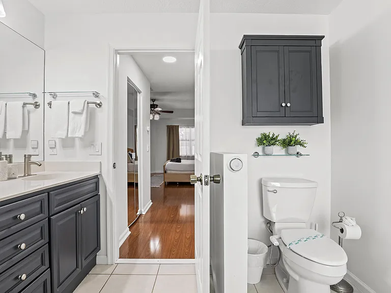13885 Sheffield St — Photo 24