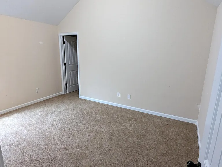 718 Erika Ln — Photo 15