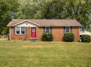 1494 Ridgewood Ct W, Gallatin, TN 37066