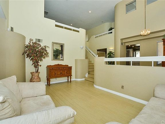 3rd image of 16143 Abedul St