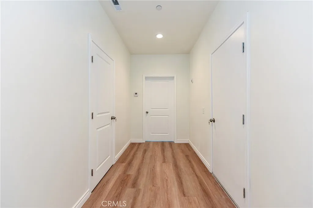 Building Photo - 6650 Mogano Dr