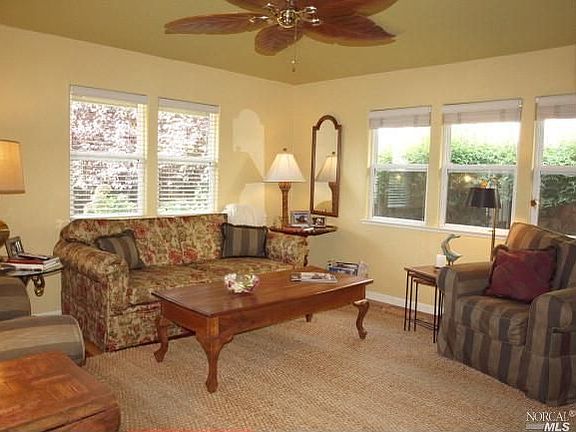 4th image of 474 Troy Ln
