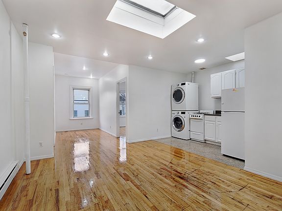 3rd image of 81 N 7th St APT 2F