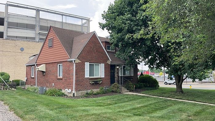 1st image of 1076 Sherwood Dr