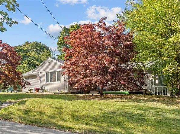 20 Edgewood Ter, Methuen, MA 01844