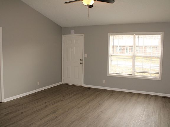 3rd image of 605 Woodhaven Dr