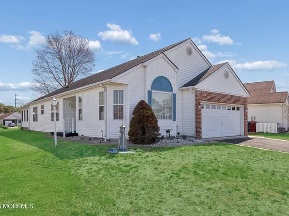 10 Stroud Court, Toms River, NJ 08757