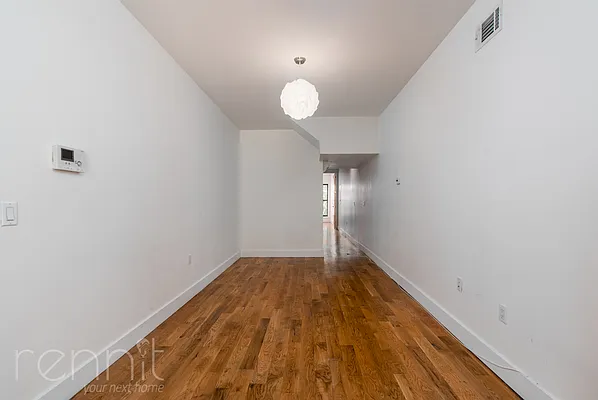 Rented by Rennit Inc. | media 21