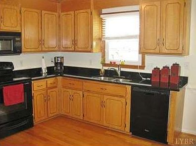 5th image of 1 Elm Ave