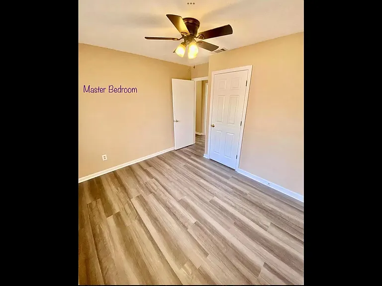 6112 Potomac Cir — Photo 21