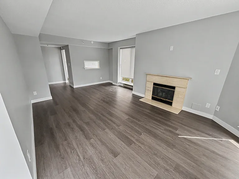 5733 Cambie St — Photo 31