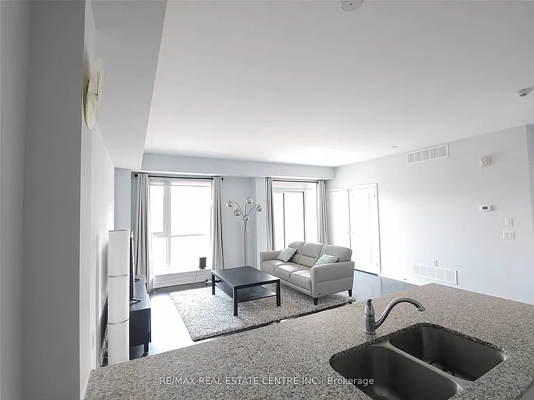 2393 Bronte Rd #211 — Photo 3