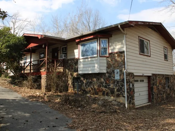 7010 Limestone Dr, Harrison, AR 72601