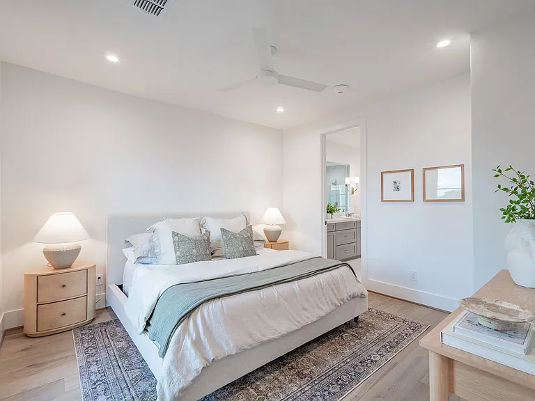4525 Emerson Ave #3L — Photo 21