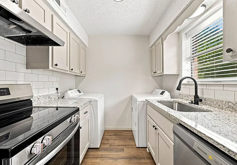 203C Jefferson St — Photo 1