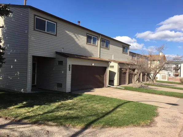 1130 E 12th St, Gillette, WY 82716