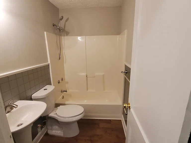 576 San Fernando Dr SE — Photo 9