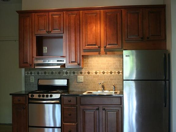 5th image of 131 Phila St Floor 1