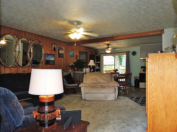4th image of 221 Spiers Way