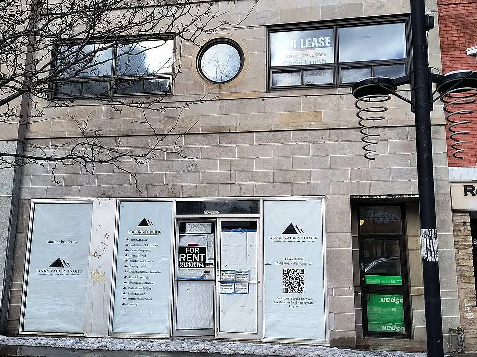2820 Danforth Ave #210
