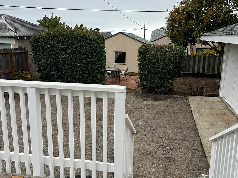 647 Fresno Ave — Photo 28