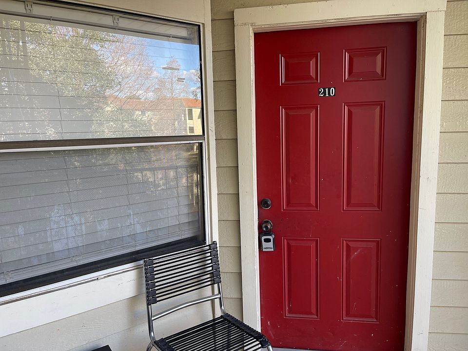 1st image of 3016 Parkway Blvd #2B