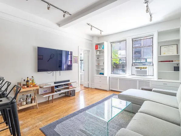 157 E 72nd St APT 1F, New York, NY 10021