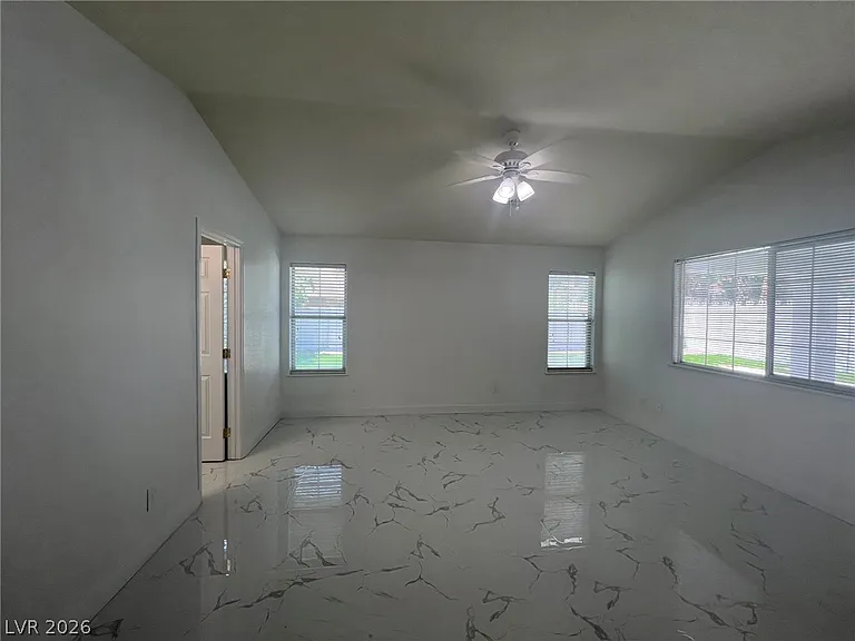 5645 W Katie Ave — Photo 12