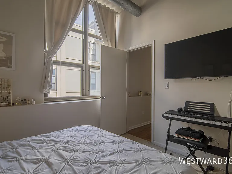 758 N Larrabee St #726 — Photo 11