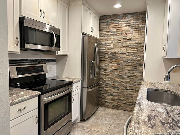 2nd image of 11843 BRAESVIEW #2015