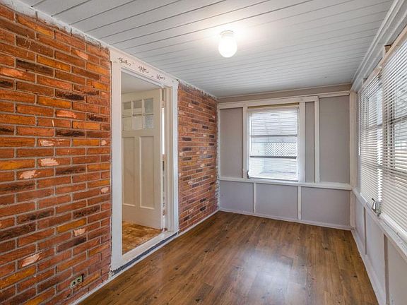 4th image of 701 16th Ave S