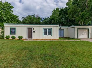 715 S Apache Dr, Wichita, KS 67207