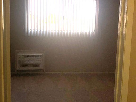 5th image of 11840 Chandler Blvd #219