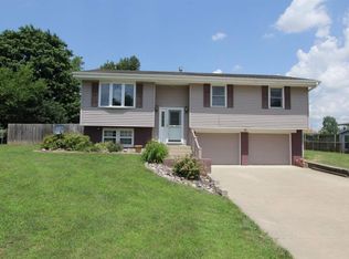 101 S Kruse St, Mackinaw, IL