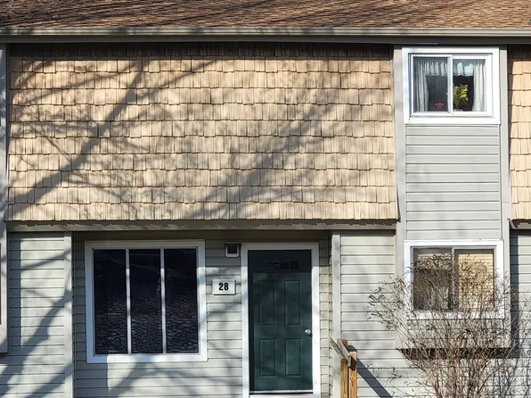 28 Carillon Drive #B, Rocky Hill, CT 06067