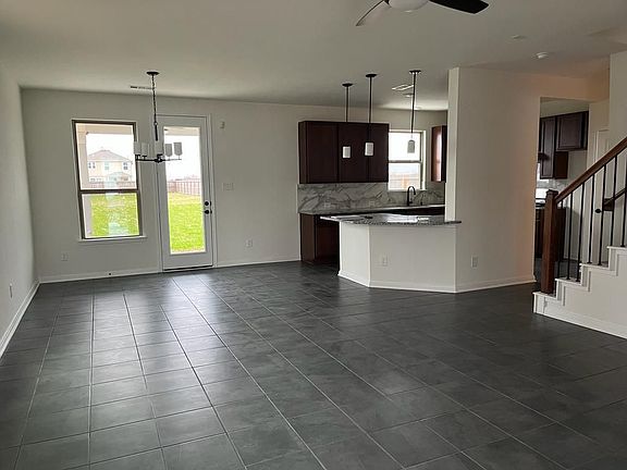 3rd image of 25202 Wells Station Ct