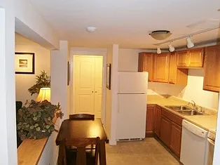 210 Williams Street - 1 — Photo 4
