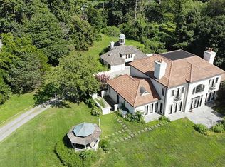 112 Centre Island Rd, Oyster Bay, NY 11771
