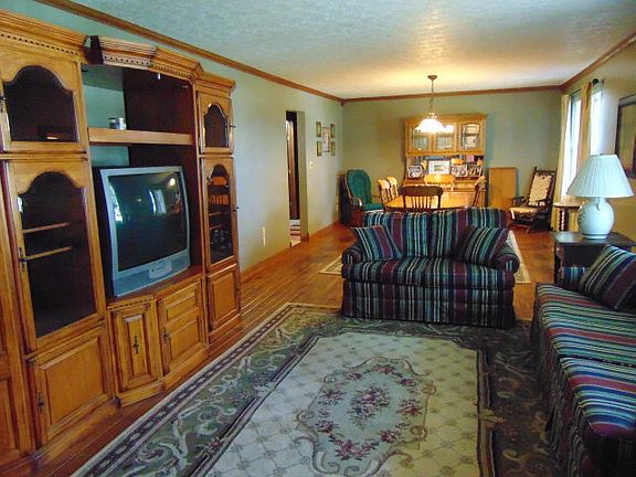 3rd image of 2753 Highgate Ct