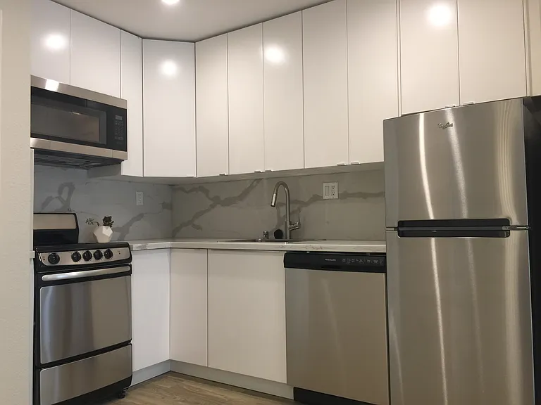 947 Azure St #2 — Photo 2