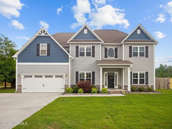 202 Albacore Court, Hubert, NC 28539