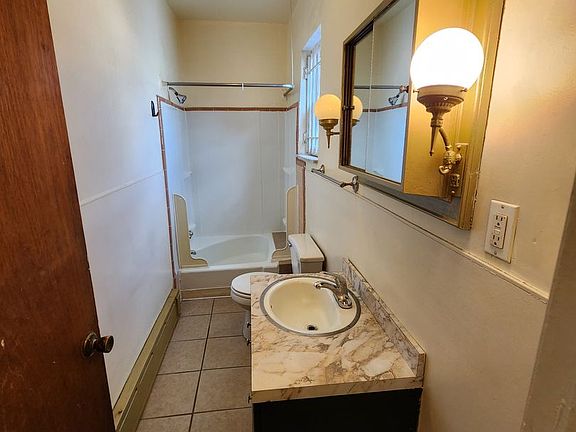 4th image of 1527 S 4th St