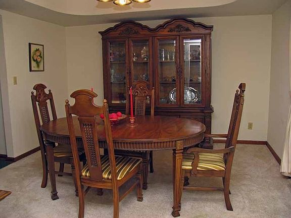 Formal dining room