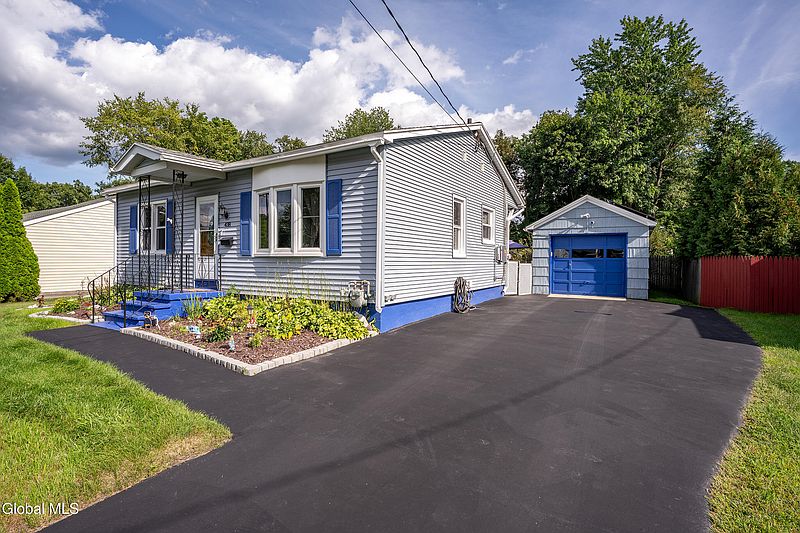 5th image of 438 Clayton Road
